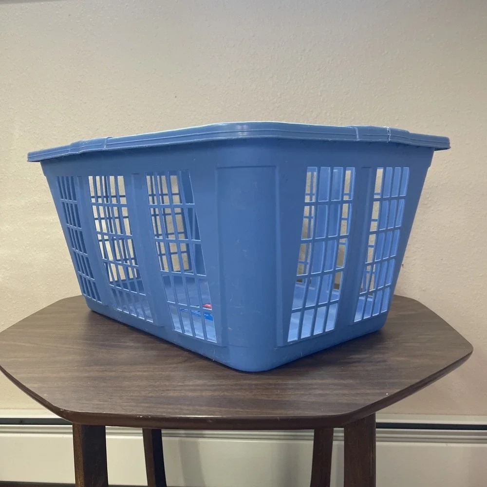 Vtg‎ Rubbermaid 2965  Blue Rectangle Laundry Basket Weave 22x16x11 Grannycore